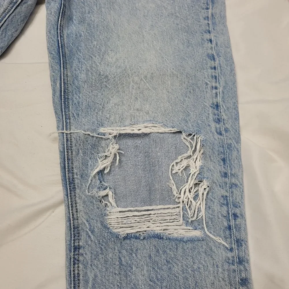 AMERICAN EAGLE distressed‎ destroyed cropped high rise mom jean 6 long